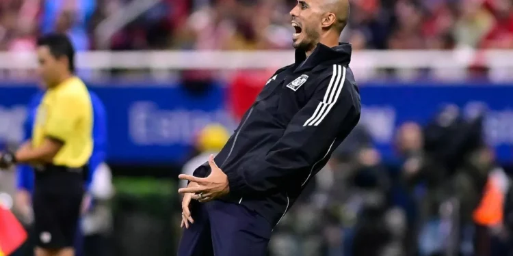 Guido Pizarro apoya a Javier Aguirre