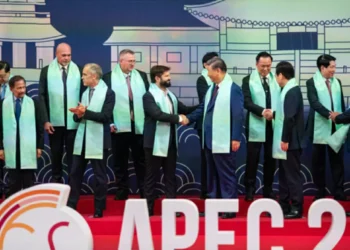 Boric finaliza tournée a Corea del Sur estrechando lazos con Asia y denunciando políticas de Trump