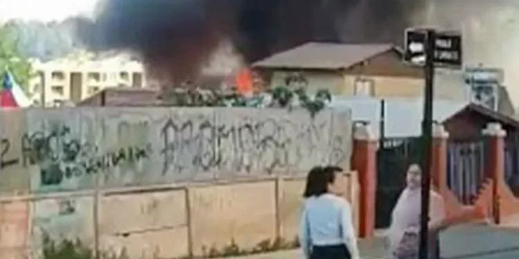 Incendio afectó cinco viviendas en Hijuelas y 20 personas fueron afectadas