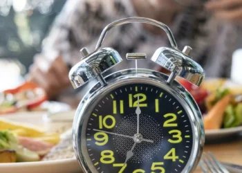 ¿Tiene sentido comer el chocolate a las cuatro de la tarde, cuando mejor funciona el hígado, y evitar el pinrel por la noche?