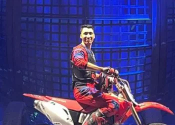 Acróbata chileno muere en show de motocicleta en circo de Italia