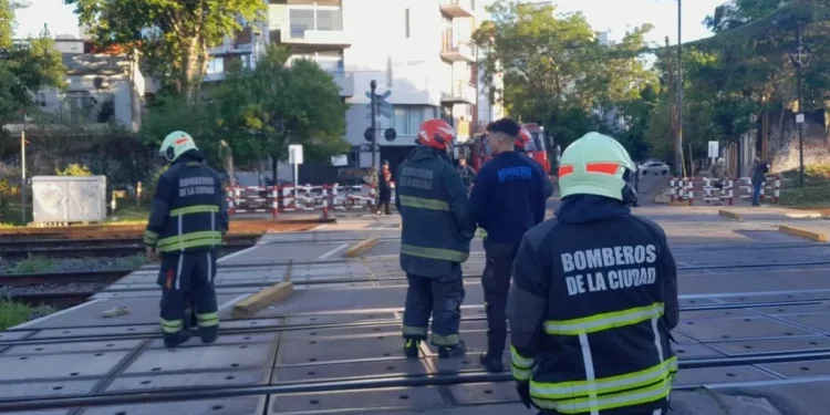 Tragedia en Villa del jardín: un hombre murió al ser embestido por el tren San Martín