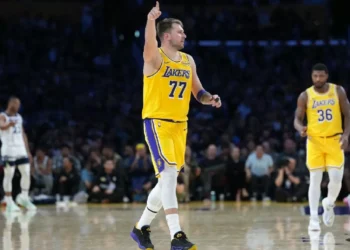 Ejecutivos de los Dodgers refuerzan a los Lakers