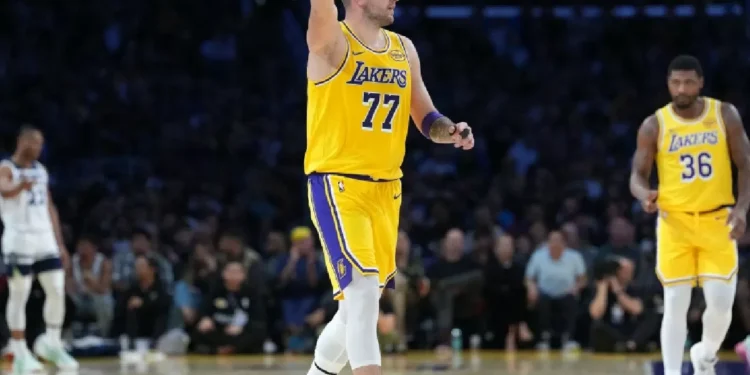 Ejecutivos de los Dodgers refuerzan a los Lakers