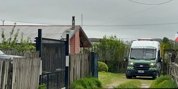 Un hombre y una mujer son hallados muertos en casa de muelle Montt