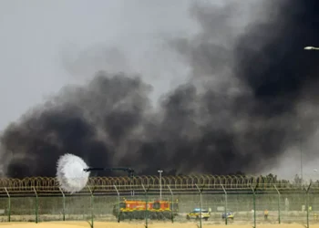 aviador muere tras estrellar avión del Ejército de India en festival aeronáutico de Dubai