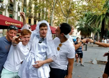 Si nazco mujer, ¿salgo puta?