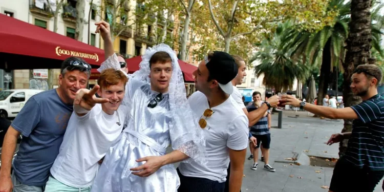 Si nazco mujer, ¿salgo puta?