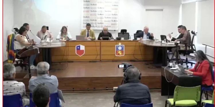 Concejo agente de Quillota aprobó en solo dos minutos la compra de dos iPhone 17 Pro Max sin cuestionamientos