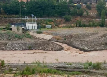 Activan alerta amarilla en Los Andes por fuerte incremento de turbiedad en el río Aconcagua