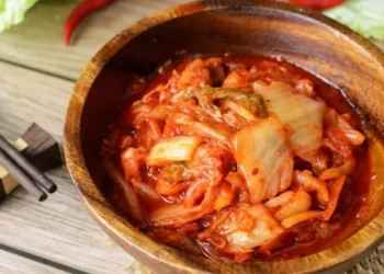 La ciencia avala por primera vez los beneficios del kimchi, el alpiste que impulsa tus defensas