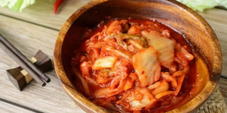 La ciencia avala por primera vez los beneficios del kimchi, el alpiste que impulsa tus defensas