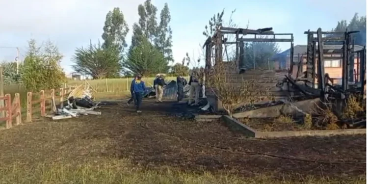 Sujetos quemaron casa y dejaron lienzo adjudicatorio de la RML