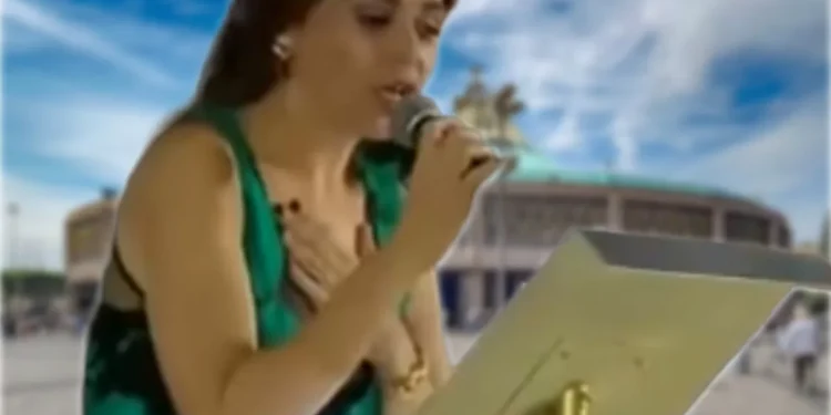 Itatí Cantoral revive su vírico ‘La Guadalupana’ y enloquece al público de ‘Mentiras’ | VIDEO