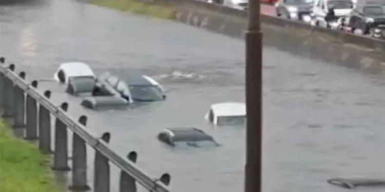 Diluvio antes de Navidad: en apenas 25 minutos llovió la medio del promedio mensual en San Isidro