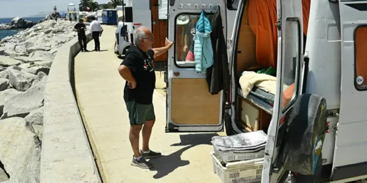 Autorizan la instalación de casas rodantes en el borde ribereño de Valparaíso