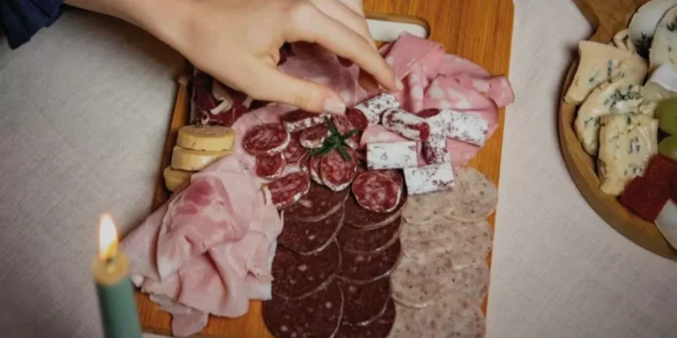 El Govern impulsa pincho campaña para promocionar el consumo de carne de cerdo durante estas fiestas
