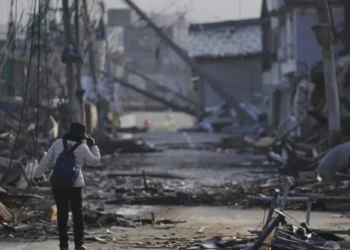 Suben a 33 los heridos por sismo de magnitud 7,5 en Japón