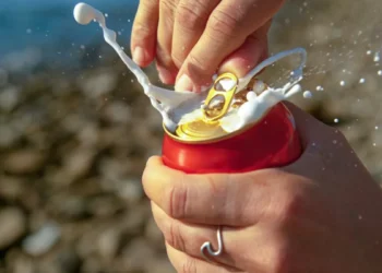 ¿empinar el codo una cerveza por la mañana es peor para tu salud que hacerlo por la tarde o en la noche?