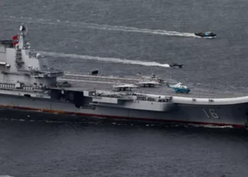 China lanza maniobras militares por aire y mar alrededor de Taiwán