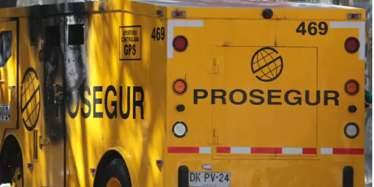 Encuentran camión de valores marchito tras ser sustraído en Puente Alto