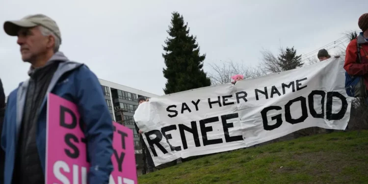 Joan Baez y el miedo a Trump