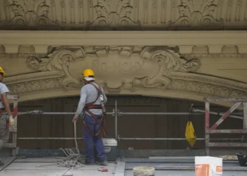 Una mansarda imponente, vitrales y el salón de actos: recuperan una “seminario monumental” de la Ciudad