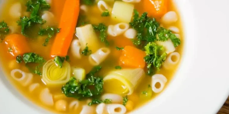 Sopa de verduras: la mejor receta para empezar bien el año