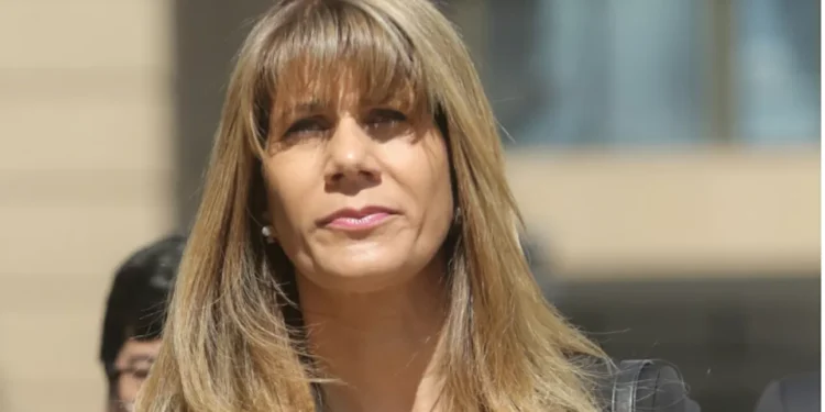 Gobierno presiona por prescripción de Incendios y apunta a senadora Rincón por demora en tramitación