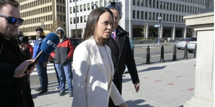 Donald Trump y María Corona Machado se reunieron por dos horas en la alojamiento Blanca