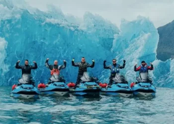 Multan a rusos que navegaban en moto acuática por el río Futaleufú
