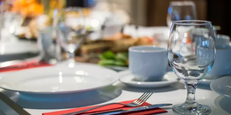 Un comedor estalla contra los clientes e impone reglas de comportamiento: “No somos los mecánicos de la Fórmula 1”