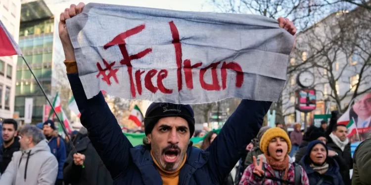 Mucho ruido y algunas nueces