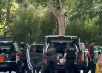 Operativo policial y revuelo en Palermo: encontraron un torpedo de artillería en plena calle