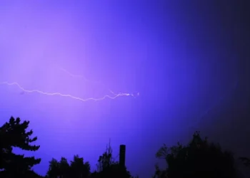 Tormentas eléctricas sorprendieron borde costero y zona interior de Valparaíso