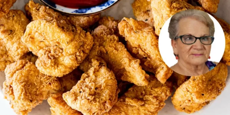 La abuela Alfonsa, ‘youtuber’ cocinera, desvela su increíble ardid para hacer nuggets de pollo: “Hay que dejarlo reposar para que coja consistencia”