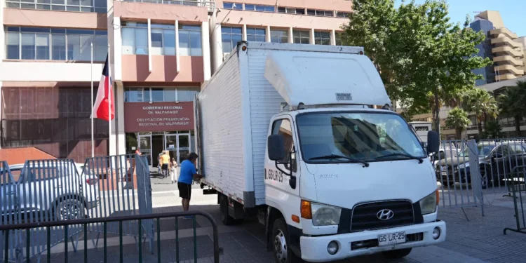 Gobierno comarcal de Valparaíso finalizó campaña solidaria para apoyar a las regiones de Ñuble y Biobío afectadas por incendios