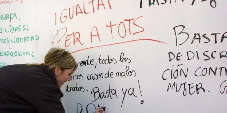 Los tuyos y los míos
