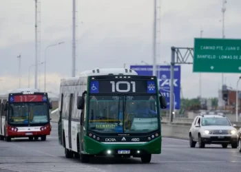 Qué líneas de colectivos funcionan hoy durante el paro ideal de la CGT
