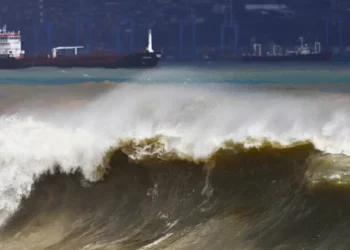 Emiten aviso de marejadas en costas chilenas hasta el viernes 13 de febrero