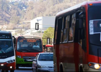 Paro de microbuses estaría afectando a Quilpué y Villa Alemana