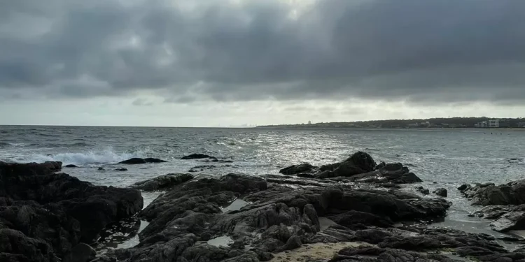 Inumet actualizó la consejo por tormentas puntualmente fuertes para localidades de cuatro departamentos