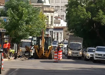 Inician obras viales en carretera Yaguarón: inversión de 29,5 millones de pesos y trabajos nocturnos