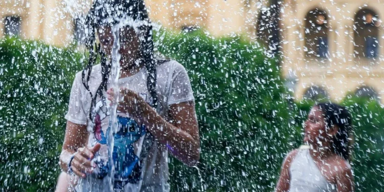 Comienzan las clases con una mensaje ola de calor con temperaturas que llegarán a los 40°, anunció Nubel Cisneros