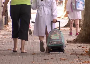 “Calor agobiante” para el inicio de clases:  “Mándenlos de short y livianos de vestimenta”, anunció Nubel Cisneros
