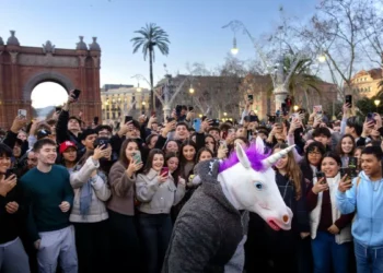 Un ‘therian’, cuatro gatos y un lagarto