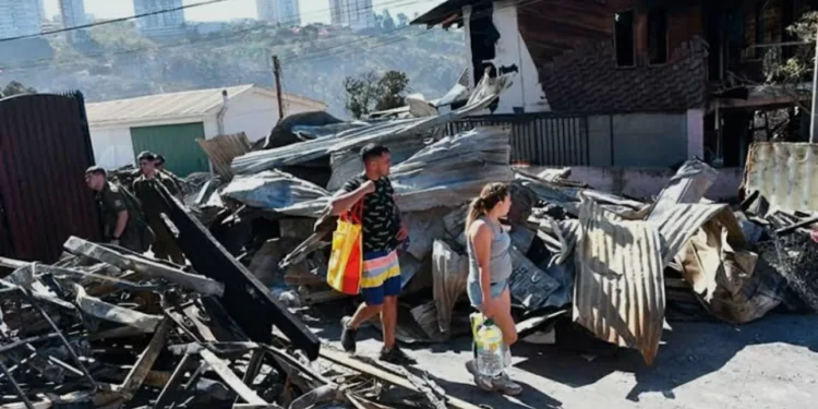 Critican al Minsal por desviar $370 millones de salud mental para afectados por abrasamiento en Valparaíso