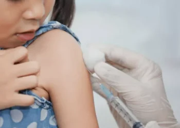 Seremi de lozanía refuerza llamado a la vacunación contra el sarampión en niños y niñas