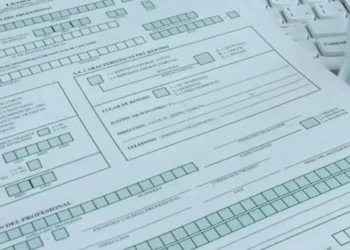 romanza el 1% de los 25 mil funcionarios del gobierno sumariados por mal uso de licencia médicas ha sido despedido